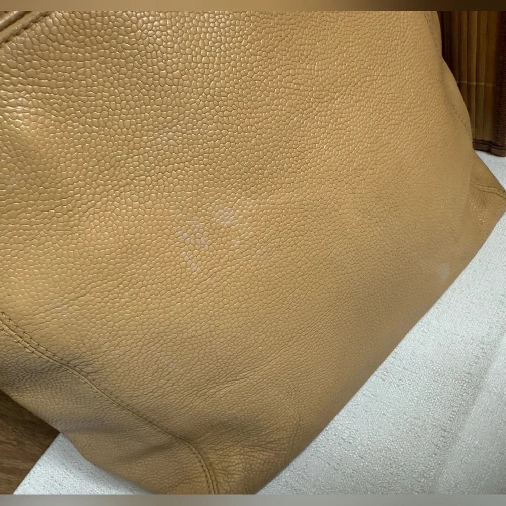 CHANEL Leather Tote with Logo-see callouts